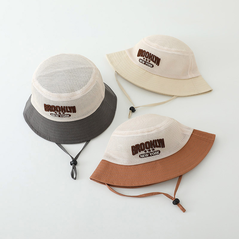Chapeau de soleil brodé pour b - Summer Clothing Capsule avis et prix